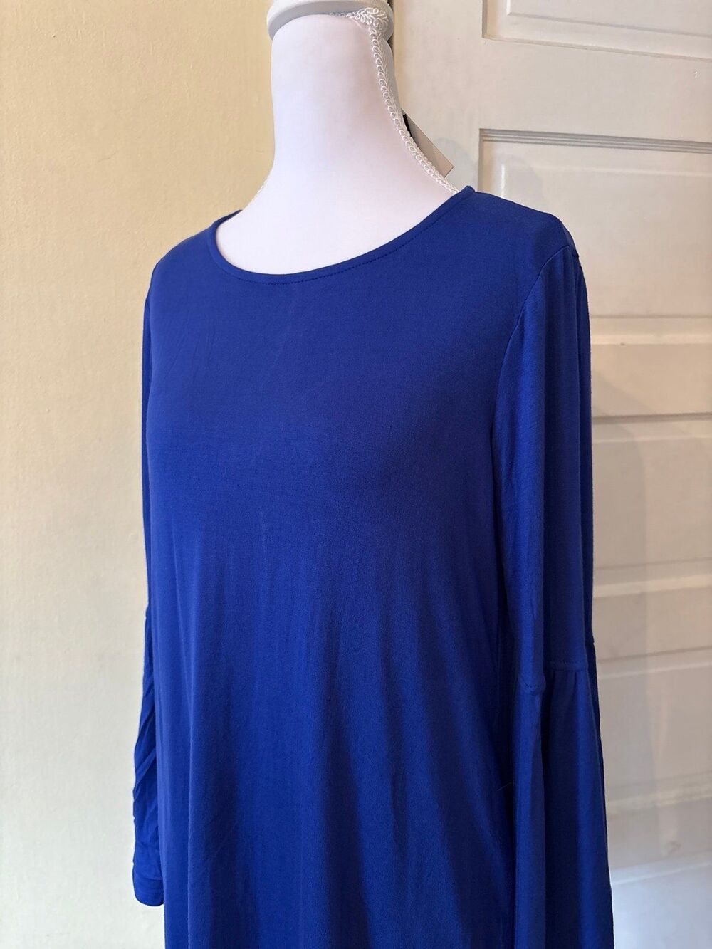 Bell sleeve long sleeve tunic top royal blue keyhole button holiday party hippy